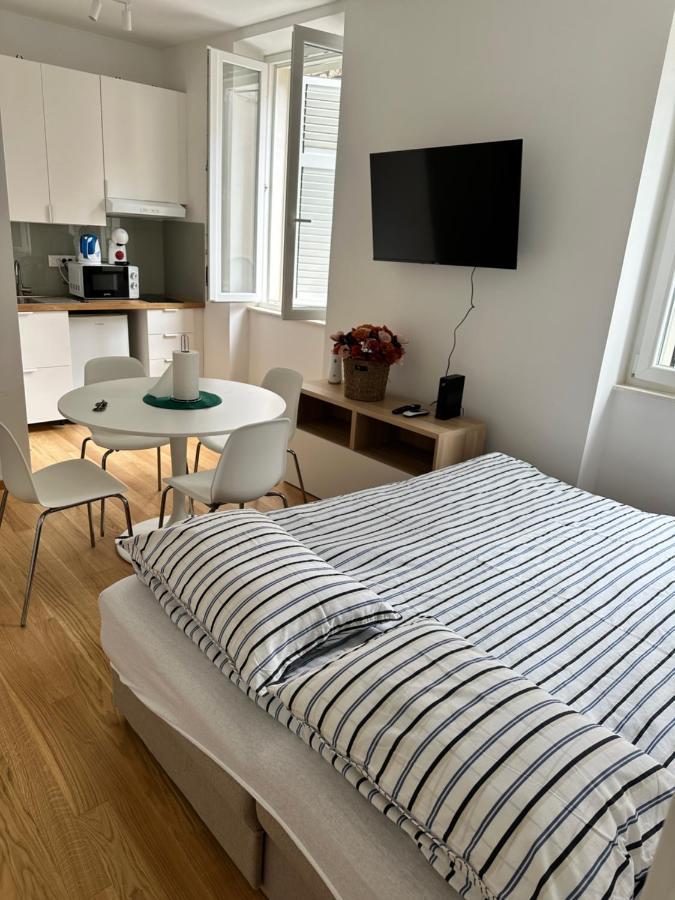 Old Town Apolon Luxury Apartment Сплит Экстерьер фото